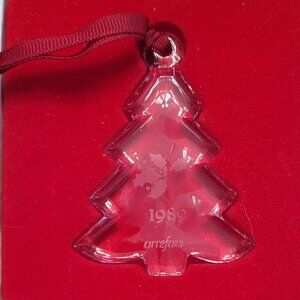 Vintage 1989 ORREFORS Annual Ornament Crystal Christmas Tree 3" w/Box Sweden $20